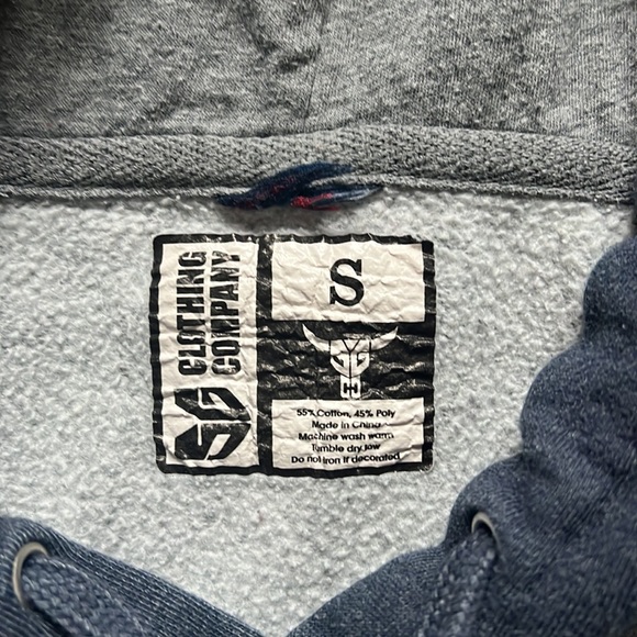 Small rodeo hoodie with steer head - Picture 3 of 3